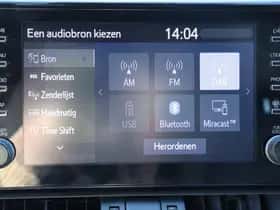 Toyota RAV4 (2022) thumbnail 15