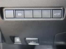 Toyota RAV4 (2022) thumbnail 17