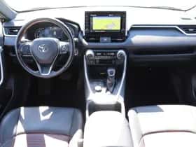 Toyota RAV4 (2022) thumbnail 3