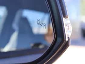 Toyota RAV4 (2022) thumbnail 9