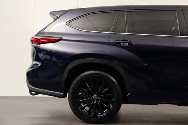 Toyota Highlander (2024) thumbnail 6