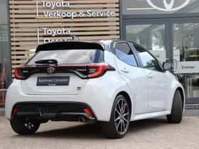 Toyota Yaris (2022) thumbnail 2