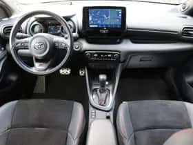 Toyota Yaris (2022) thumbnail 4