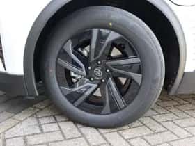 Toyota C-HR+ (2026) thumbnail 3