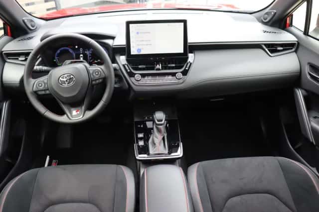 Toyota Corolla Cross (2026) thumbnail 4
