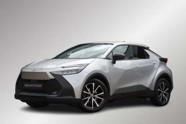Toyota C-HR (2024) thumbnail 1