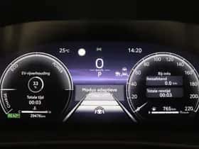 Toyota C-HR (2024) thumbnail 17