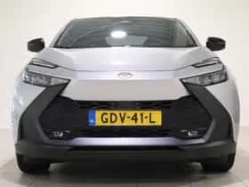 Toyota C-HR (2024) thumbnail 5
