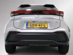 Toyota C-HR (2024) thumbnail 6