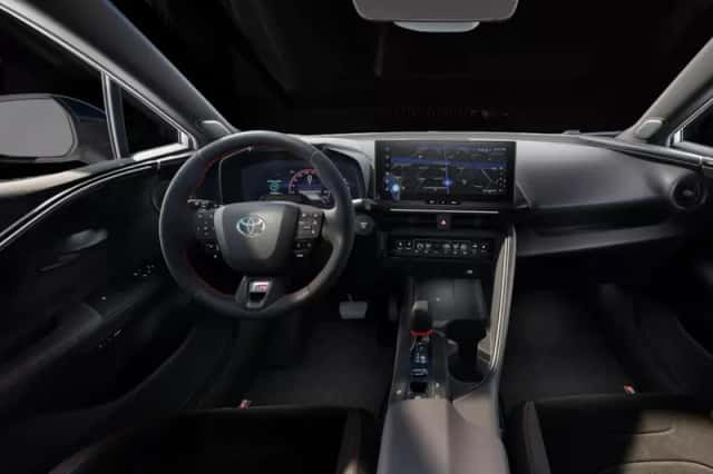 Toyota C-HR (2026) thumbnail 3