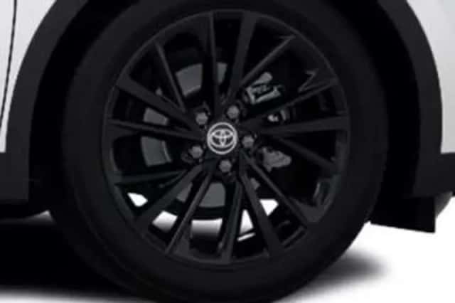 Toyota C-HR (2026) thumbnail 4