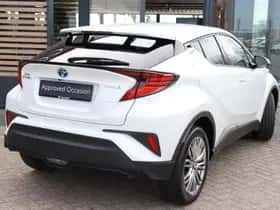 Toyota C-HR (2023) thumbnail 2