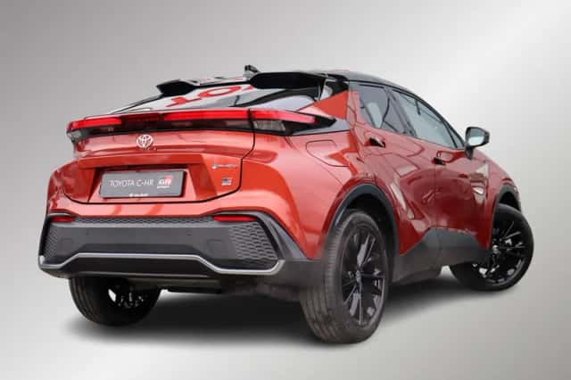 Toyota C-HR (2026) thumbnail 2