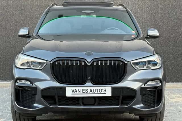 BMW X5 (2021) thumbnail 2