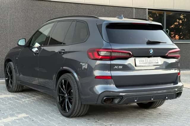 BMW X5 (2021) thumbnail 5