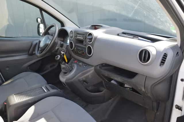 Peugeot Partner (2015) thumbnail 5