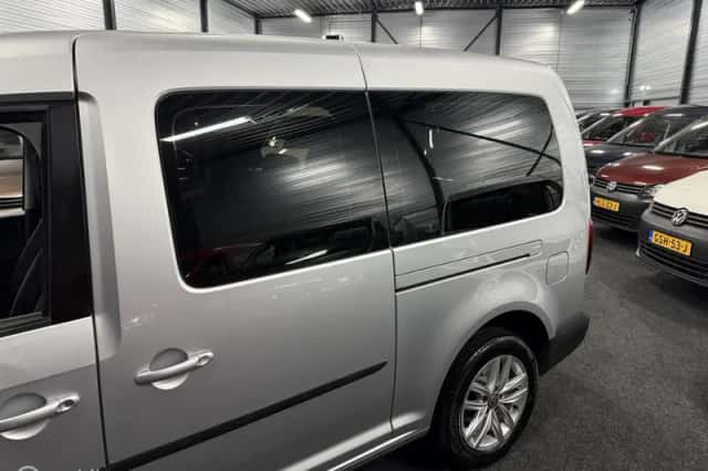 Volkswagen Caddy (2017) thumbnail 5