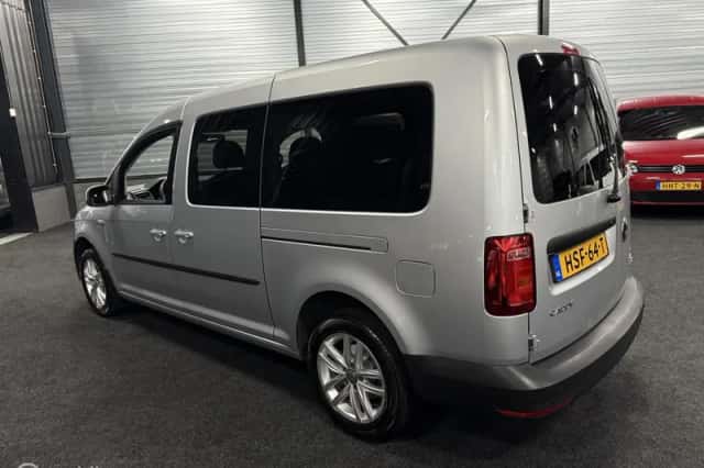 Volkswagen Caddy (2017) thumbnail 6