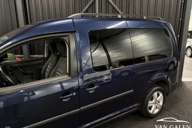 Volkswagen Caddy (2012) thumbnail 3