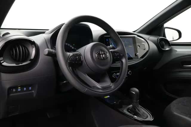 Toyota Aygo X (2025) thumbnail 2