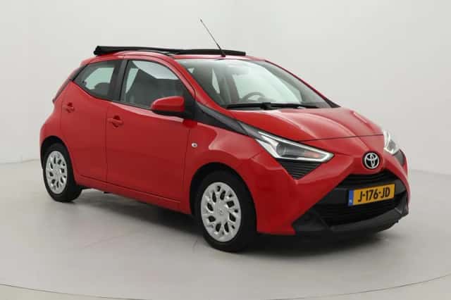 Toyota Aygo (2020) thumbnail 1