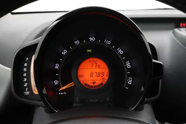 Toyota Aygo (2020) thumbnail 3