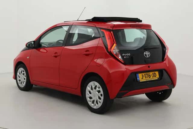 Toyota Aygo (2020) thumbnail 4