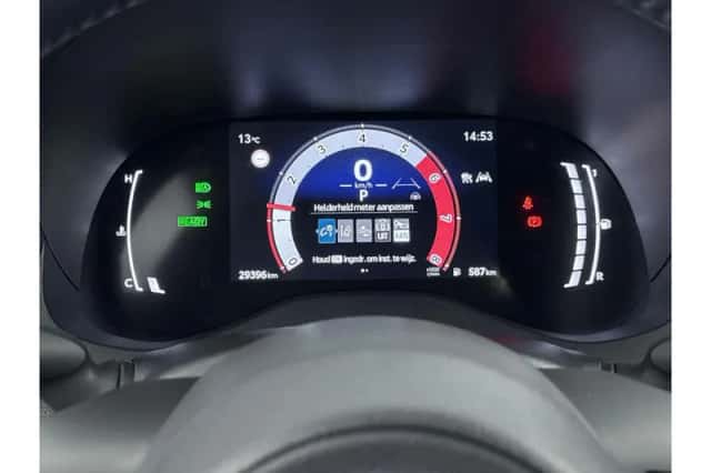 Toyota Yaris Cross (2025) thumbnail 3