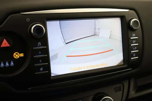 Toyota Yaris (2018) thumbnail 6