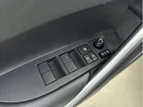 Toyota Corolla (2025) thumbnail 13