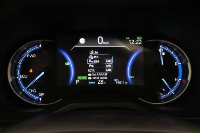 Toyota RAV4 (2022) thumbnail 3