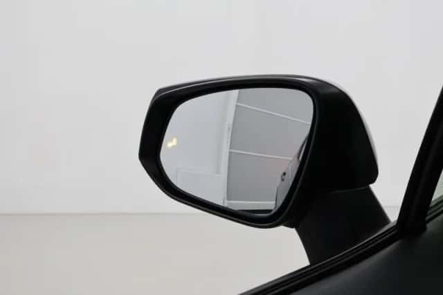 Toyota RAV4 (2022) thumbnail 6