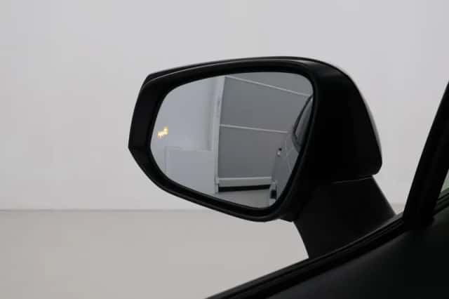 Toyota RAV4 (2024) thumbnail 5