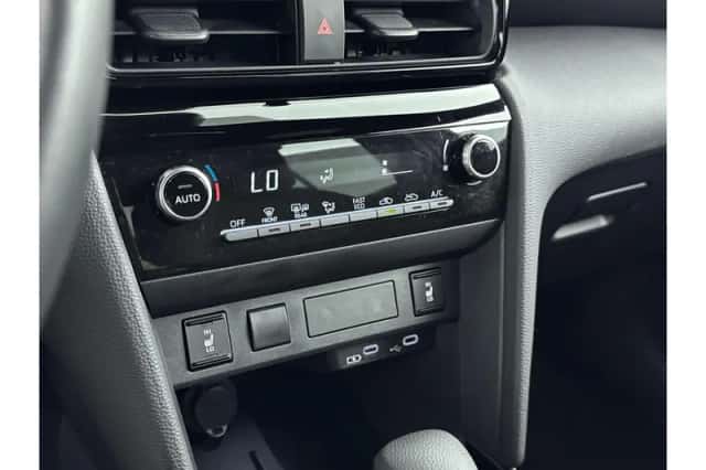 Toyota Yaris Cross (2025) thumbnail 6