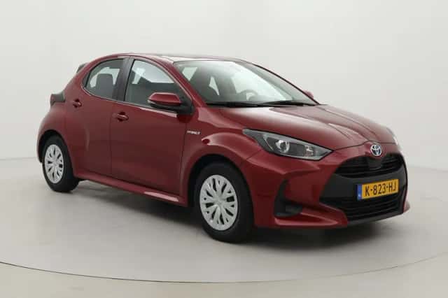 Toyota Yaris (2020) thumbnail 1
