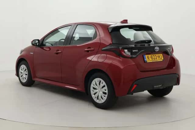 Toyota Yaris (2020) thumbnail 4