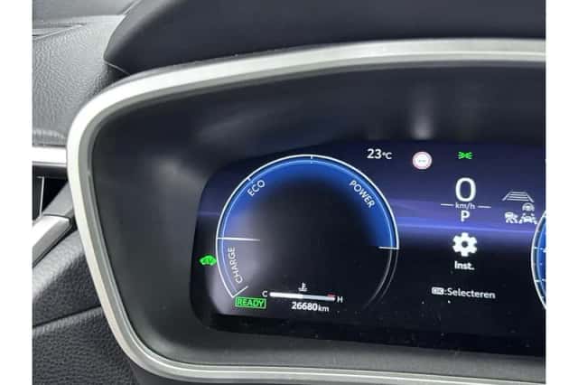 Toyota Corolla (2025) thumbnail 3