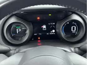 Toyota Yaris (2020) thumbnail 3