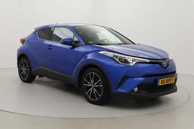 Toyota C-HR (2017) thumbnail 1