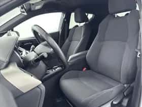 Toyota C-HR (2018) thumbnail 11
