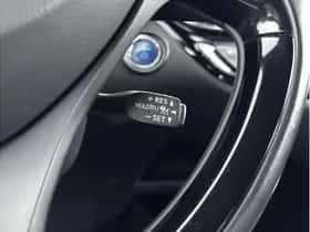 Toyota C-HR (2018) thumbnail 17