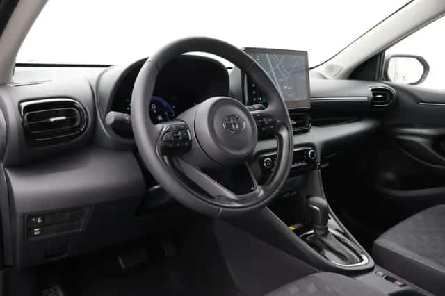 Toyota Yaris (2026) thumbnail 2