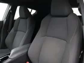 Toyota C-HR (2019) thumbnail 12