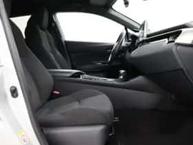 Toyota C-HR (2019) thumbnail 36
