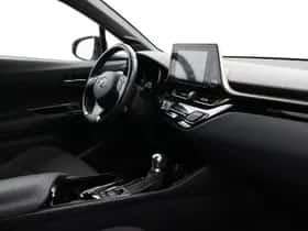Toyota C-HR (2019) thumbnail 37