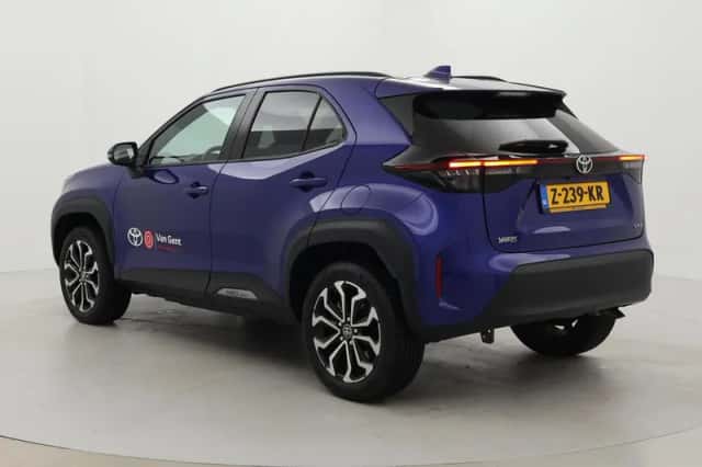Toyota Yaris Cross (2024) thumbnail 4