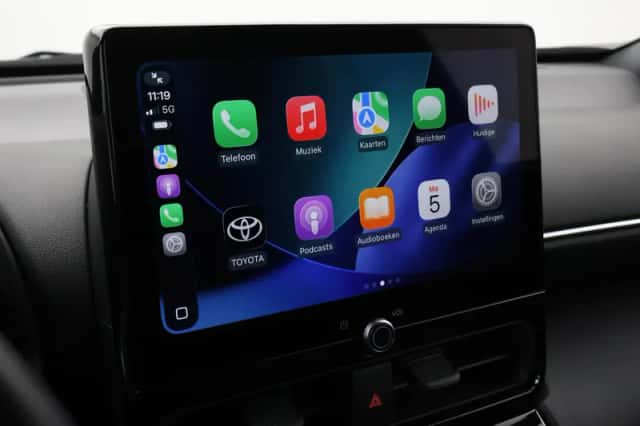 Toyota Yaris Cross (2024) thumbnail 5