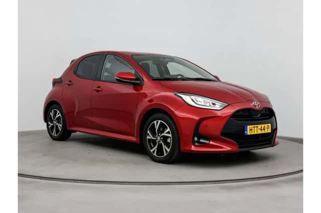 Toyota Yaris (2025) thumbnail 1