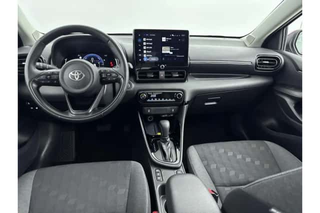 Toyota Yaris (2025) thumbnail 2