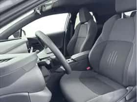 Toyota C-HR (2025) thumbnail 9
